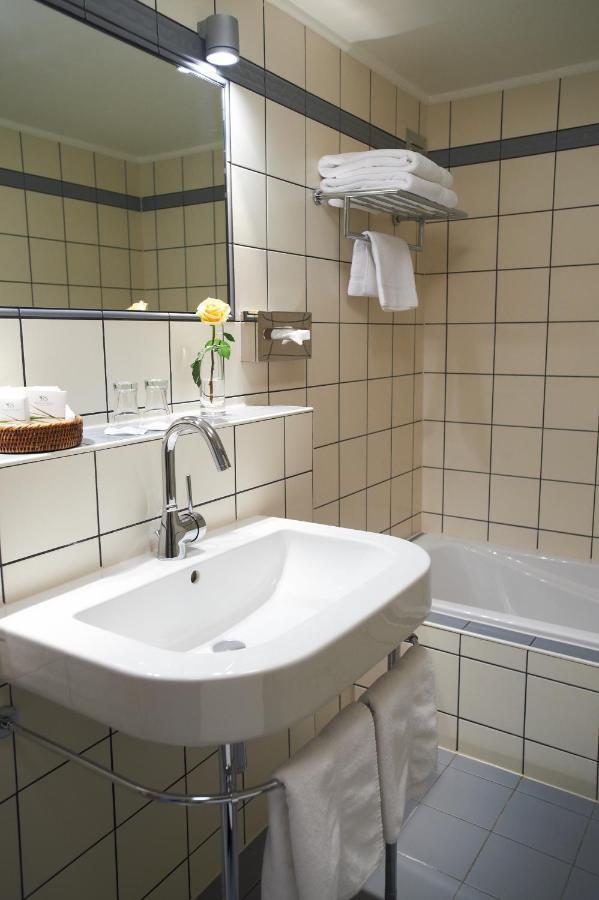 ホテル Manoir Kasselslay クレルヴォー 部屋 写真